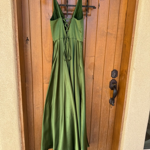 Prom/Bridesmaid Dres - Picture 4 of 4